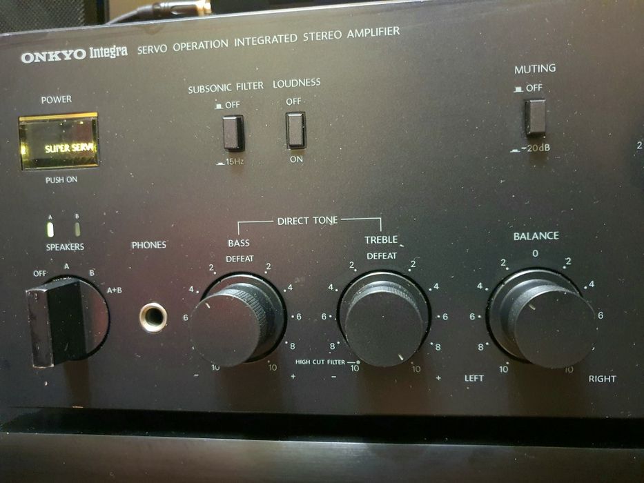 ONKYO  INTEGRA. A-8017.в отличном состоянии.2×165 .4ом..2×85.8ом.