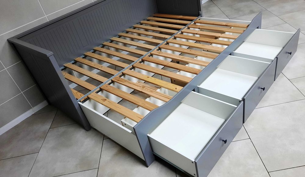 Łóżko leżanka IKEA HEMNES + 1 materac - BARDZO DOBRY STAN