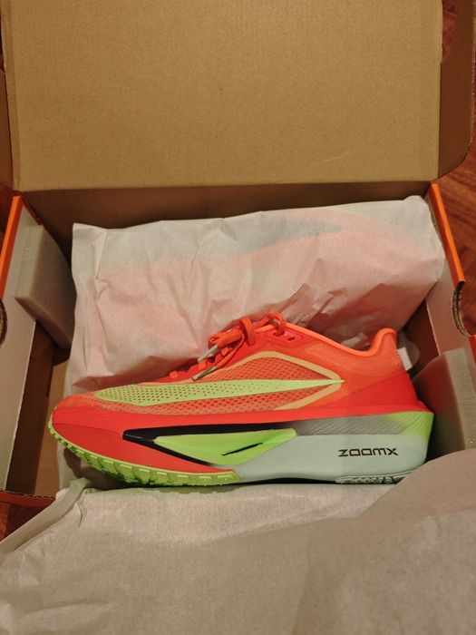 Ténis / Sapatilhas de corrida Nike Zoom Fly 6 tamanho 43 (novos a estrear)