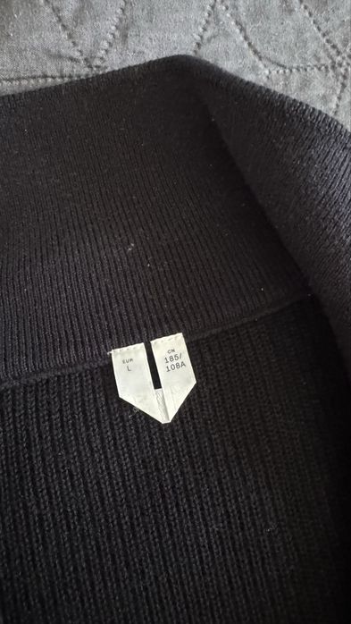 Arket (Cos) чооловічий светер L-XL