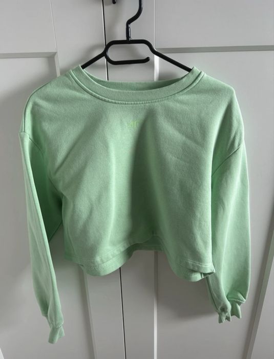 Zielona bluza marki 4F