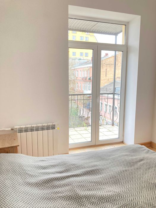 Яскрава і тепла квартира в центрі Подолу