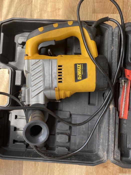 Перфоратор профессиональный DeWalt D25601K