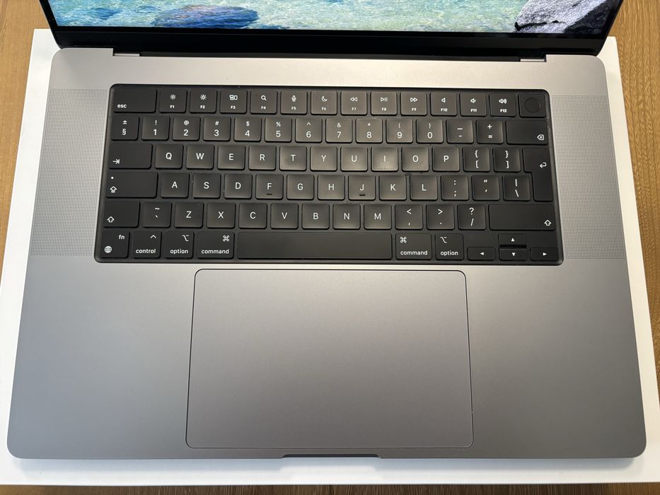 APPLE MacBook Pro 16 M1 Pro 16GB/512GB SSD
