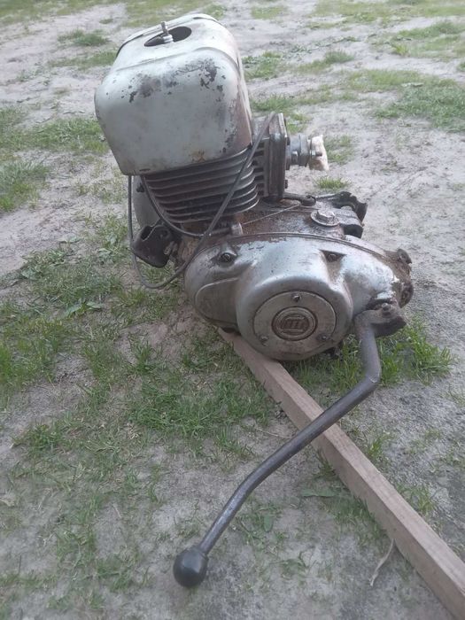 Мотор з мотоцикла муравей 200 кубів