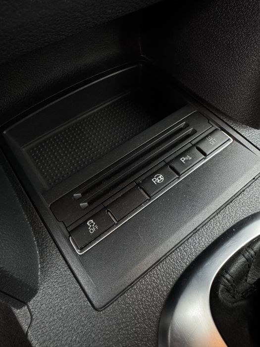 Volkswagen Touran 2011 рік