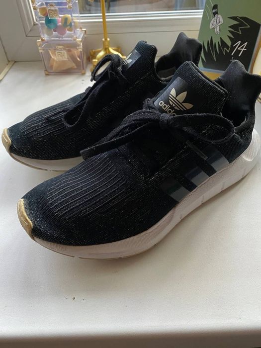 Adidas glitter swift hotsell