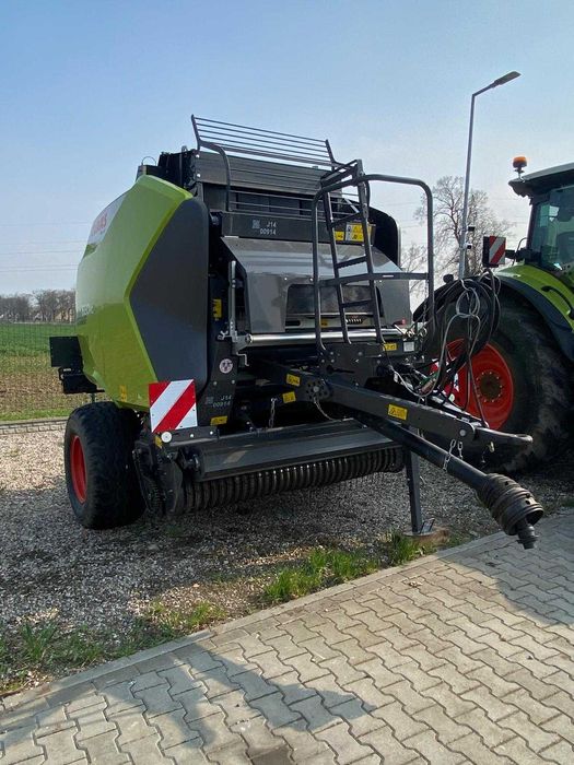 Prasa rolująca zmiennokomorowa CLAAS Variant 560 RC