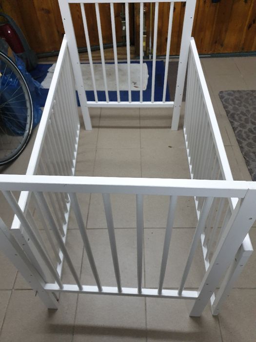 lozeczko dla dziecka drewniane