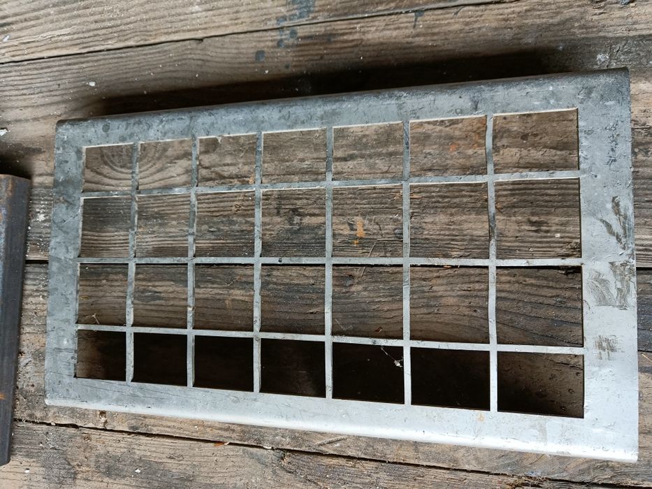 Kratki wentylacyjne nierdzewne duże