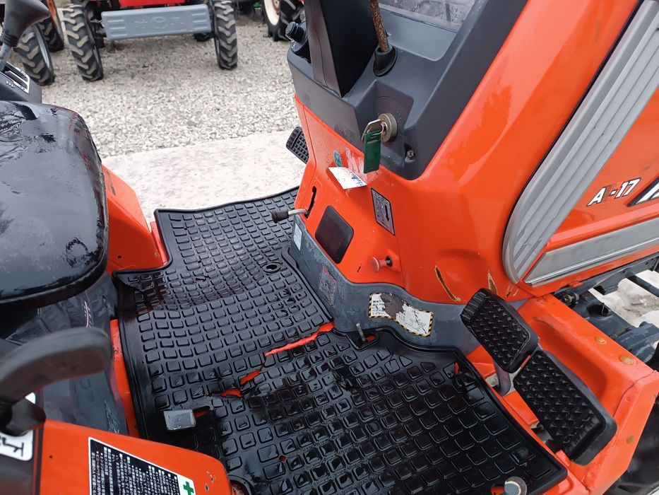 Японський мінітрактор.Трактор Кубота.