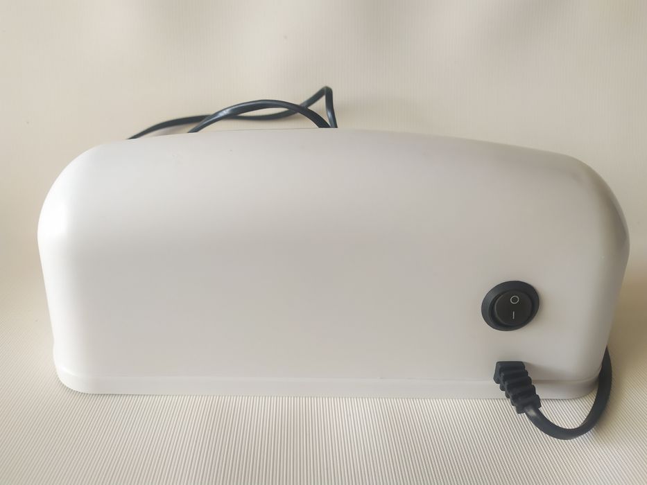 Лампа для манікюру