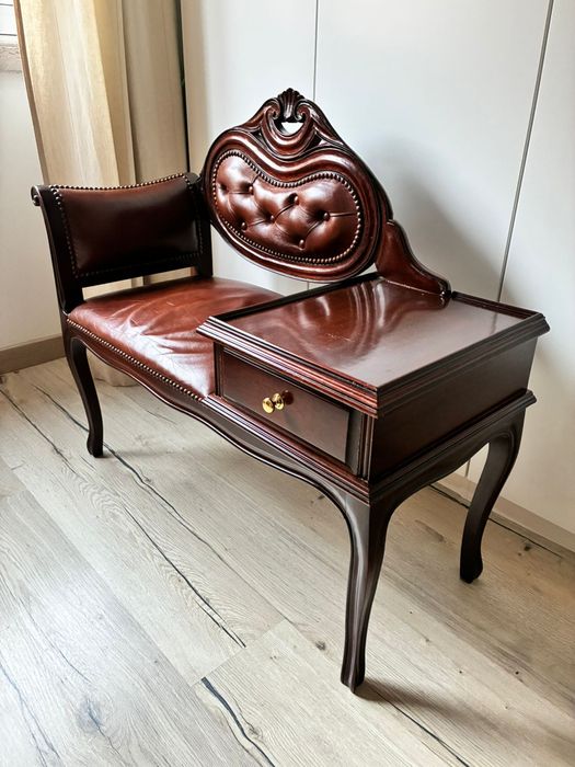 Namoradeira / Móvel para Telefone