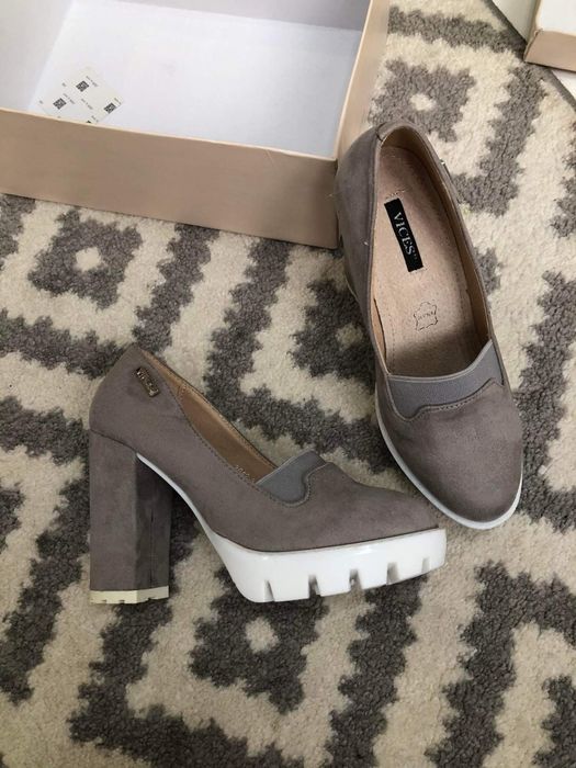 Buty na platformie rozmar 35