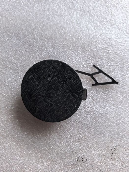 VW T-Roc Zaślepka haka tył tylna zderzaka