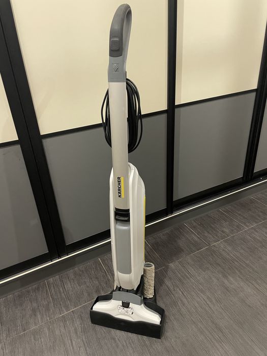 Поломойная машина KARCHER