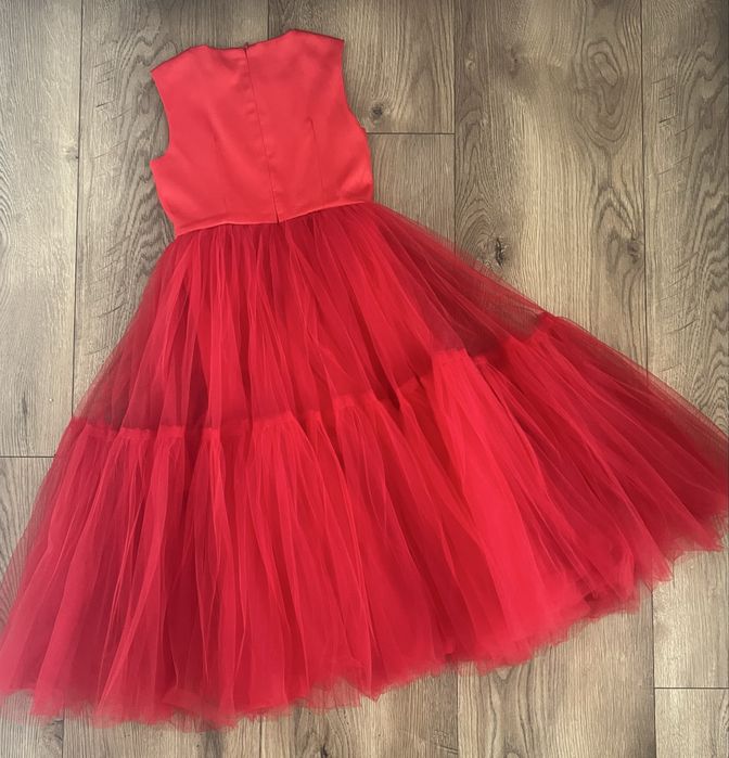 Нарядное платте Milillook, размер 8-9 лет, 128-134 см