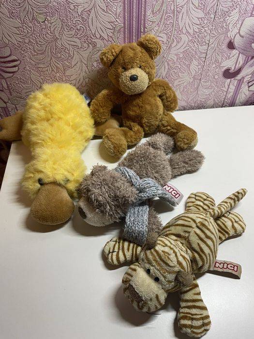 Іграшки від Нісі