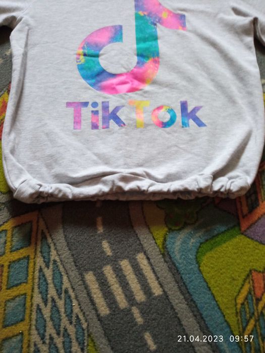 Bluza TIK TOK rozmiar 134