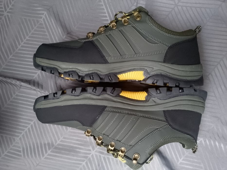 Чоловічі кросівки 45 р