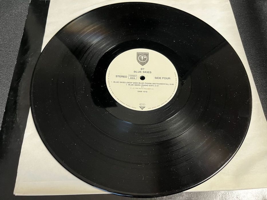 BT – Blue Skies (02) 2 x 12 VG+/Generic Progressive House