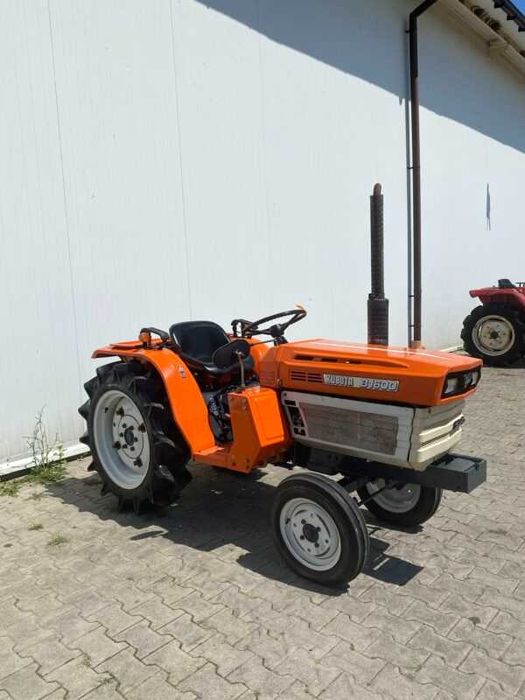 Traktor KUBOTA B1600 *M1224-03*