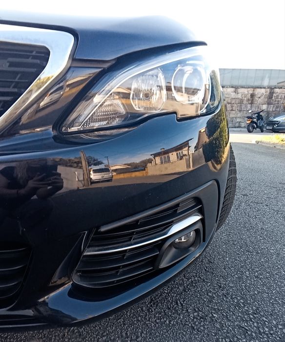 Peugeot 308  1.2 Pure tech style