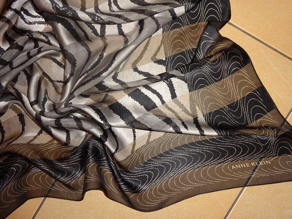 ANNE KLEIN 100% Silk oryg. cieńka szara czarna jedwabna chusta apaszka