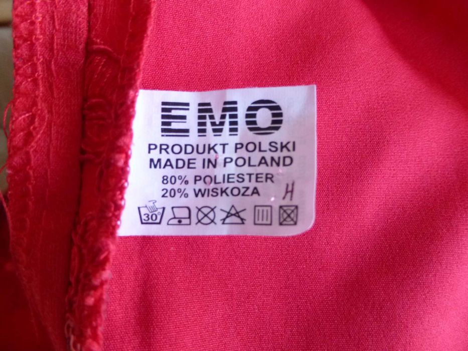 Czerwona koronkowa sukienka z cekinami Emo XS S