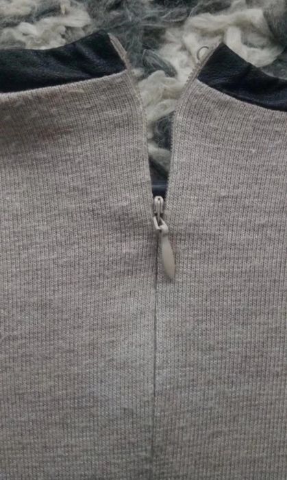 Beżowa prosta sukienka