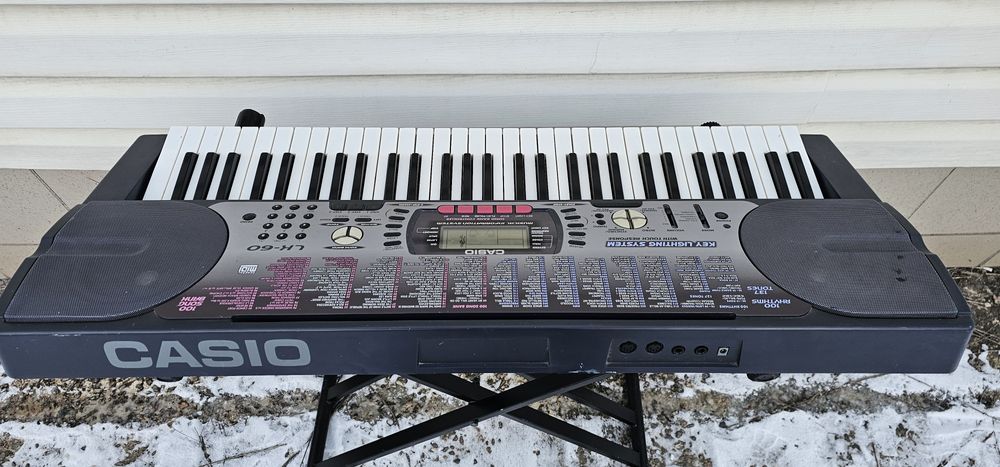 ПроданоСинтезатор Casio LK-60.,  б/у з Німеччини