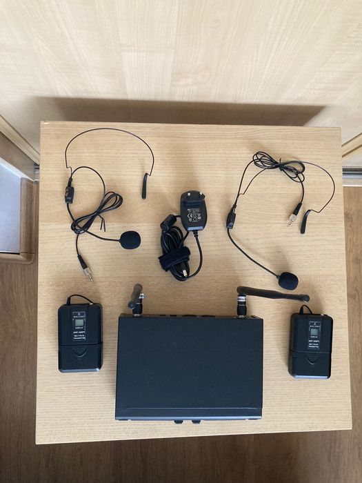 Bezprzewodowy profesjonalny zestaw dwóch mikrofonów nagłownych
