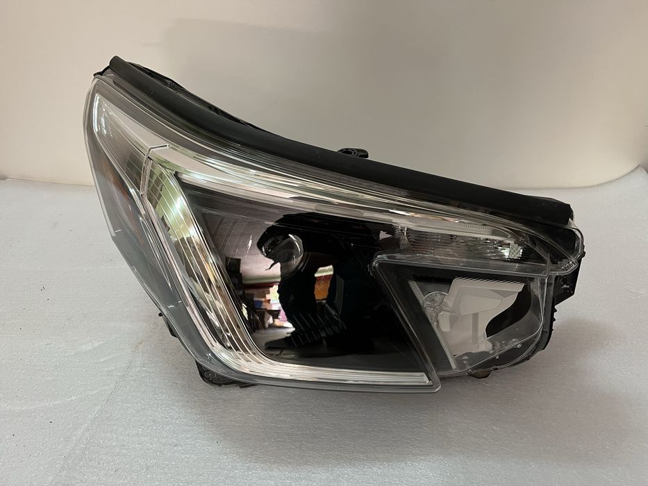 Фара права Subaru Forester 2022 2023 2024 KD америка
