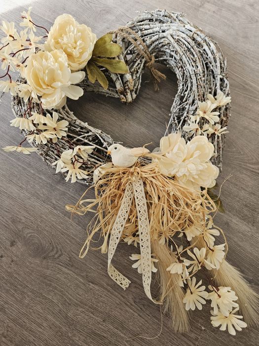 Wianek wiklinowy na drzwi. Ozdoba nad kominek, dekoracja boho