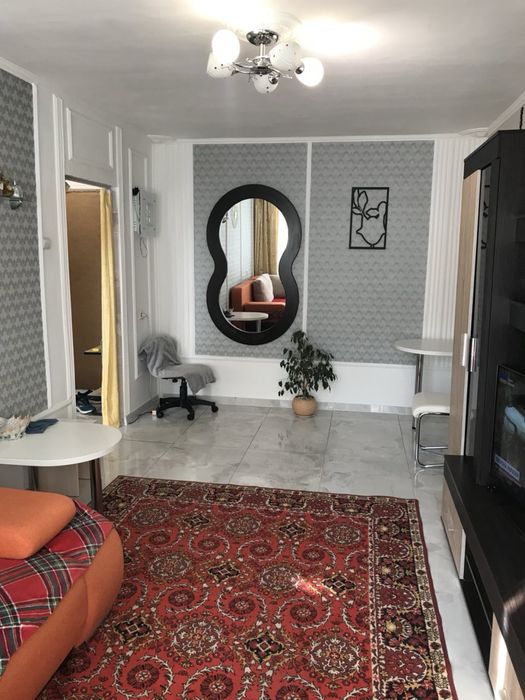 Подобово квартира район зелені, біля атб та 555