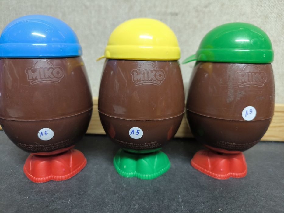 Lote 3 Figuras Colecionáveis Miko Vintage
Conjunto nostálgico de 3 fig