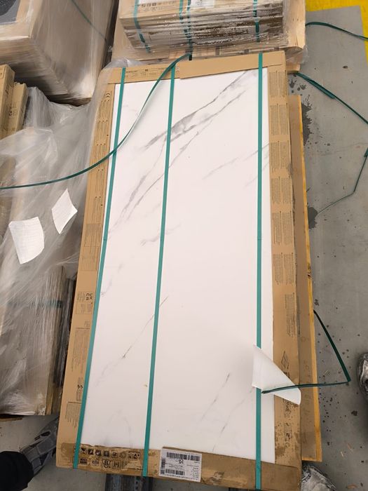 Nowe płytki prosto z hurtowni – gres, ścienne, dekoracyjne