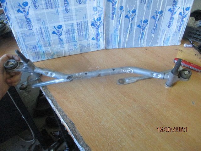 Haste / braço de escova limpa vidros frente esquerda CITROËN C3 II Van