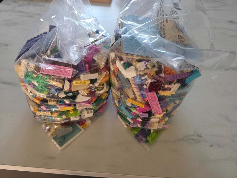 Klocki lego na wagę