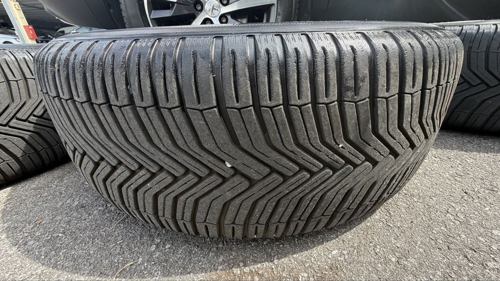 Jogo jantes 18 peugeot com pneus 225/55/18 michelin