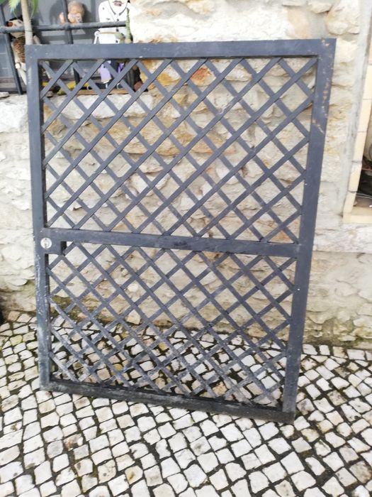 Portão  /2,22 cm largura