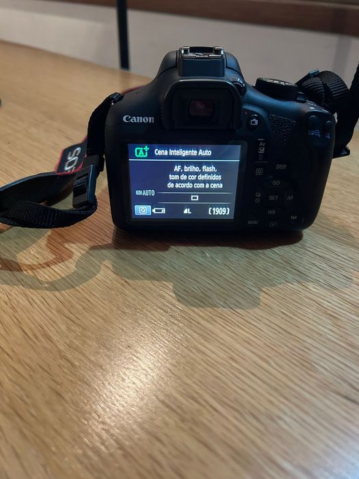 Câmara Canon eos 1300D