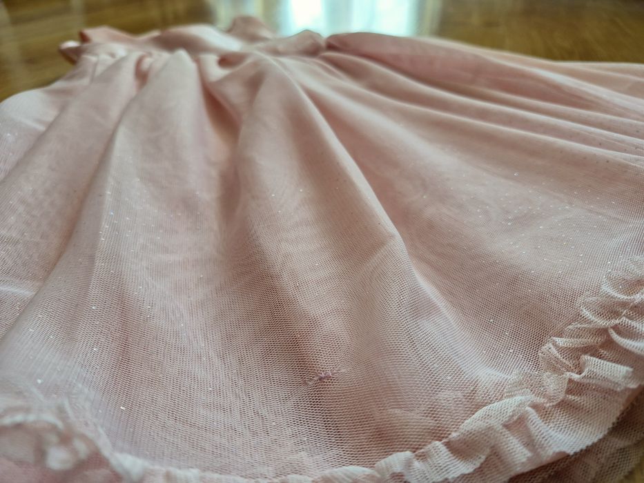 rozm. 122 H&M sukienka elegancka pudrowy róż tiul