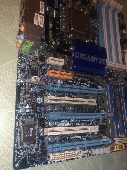 Placa principal gigabyte GA-EX58-UD5