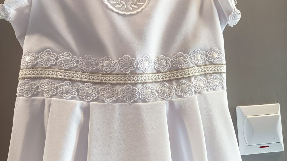 Sukienka/Alba komunijna dla dziewczynki  146 cena kompletu!