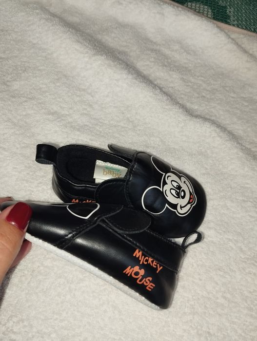 Продам дитячі кросівочки