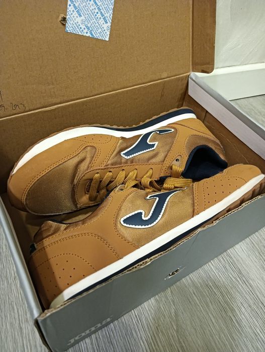 Sapatilhas marca Joma (Homem) 41