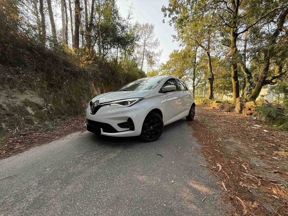 Renault Zoe 52 kWh CCS carregamento rapido 177€/mês
