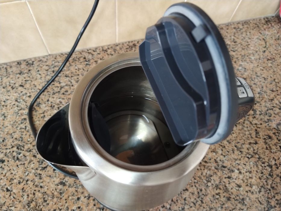 Chaleira elétrica Electrolux fervedor cafeteira café casa quarto apartamento vivenda carro cozinha escritório gabinete.