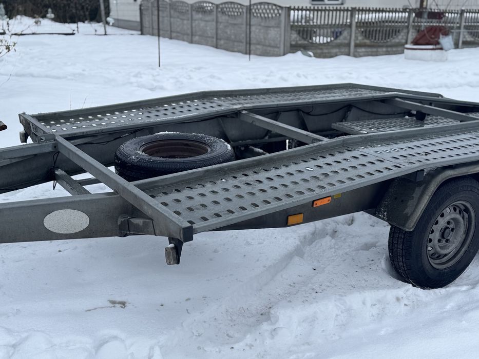 Wynajem Przyczepa Laweta Niewiadów BR 2 DMC 2500 Ladowność 1950